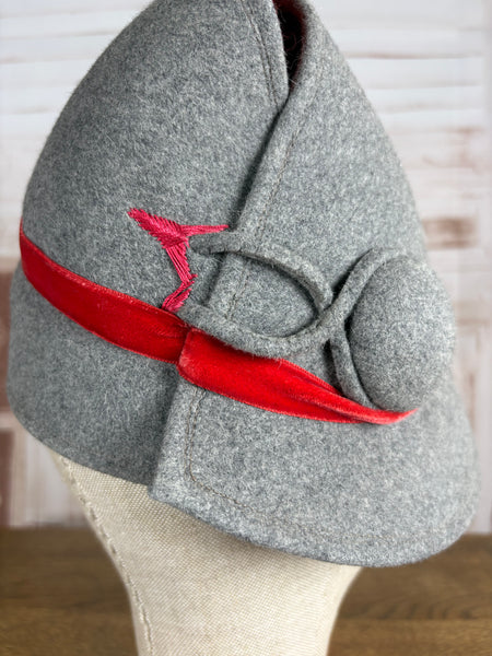Unusual 1930s Grey And Red Felt Pixie Hat