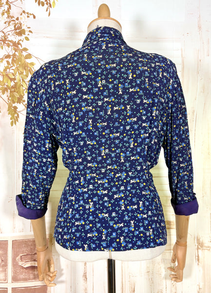 Fabulous Blue Novelty Horse And Carriage Print Volup 1940s Blazer