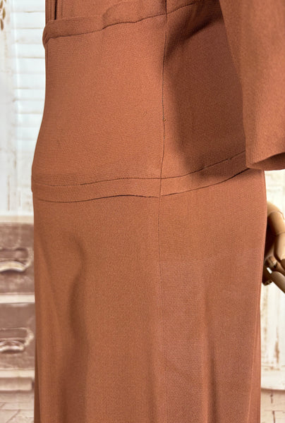 1940s Tan Crepe Day Dress With Printed Shirt Insert