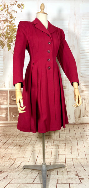 1940s Red Wool Princess Coat – Tailored Fit with Flared Skirt Silhouette