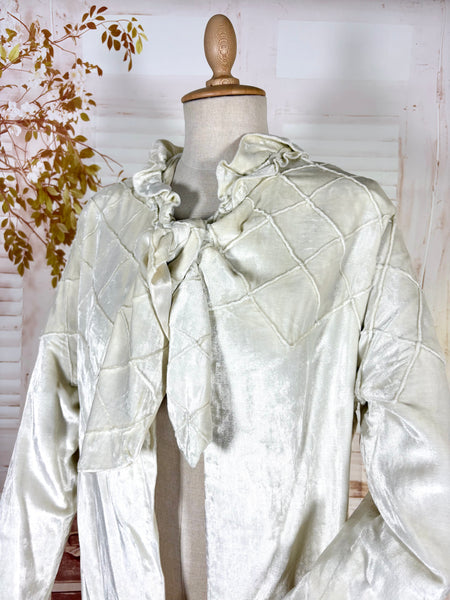 Exquisite Late 1920s / Early 1930s Off White Silk Velvet Opera Coat