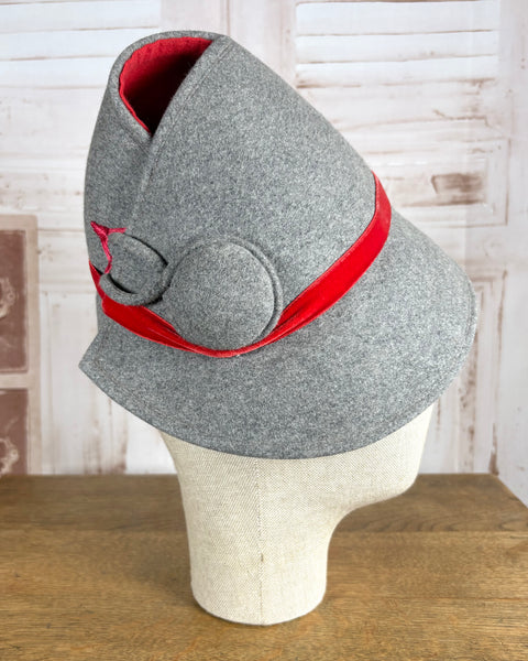 Unusual 1930s Grey And Red Felt Pixie Hat