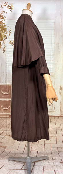 Exceptional 1930s Brown Caped Duster Coat