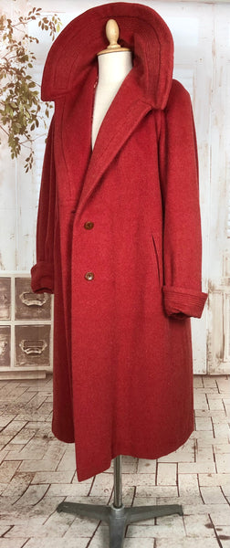 LAYAWAY PAYMENT 1 OF 2 - RESERVED FOR BIRGIT - Incredible Original Late 1940s Volup Vintage Lipstick Red Swing Coat With Huge Collar