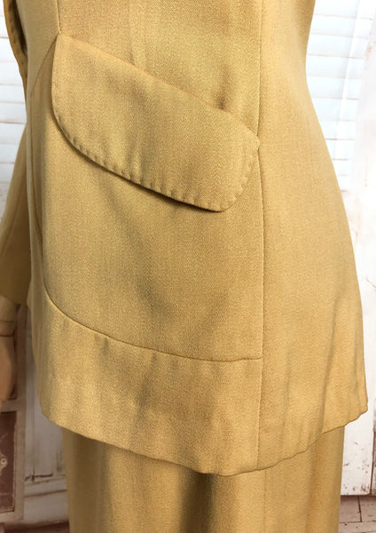 Incredible Mustard Yellow Original 1940s Vintage Double Breasted Skirt Suit