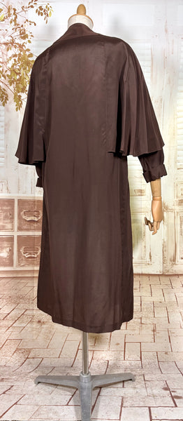 Exceptional 1930s Brown Caped Duster Coat