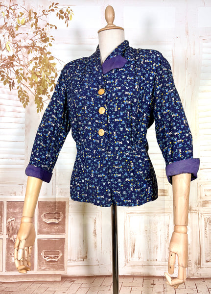 Fabulous Blue Novelty Horse And Carriage Print Volup 1940s Blazer