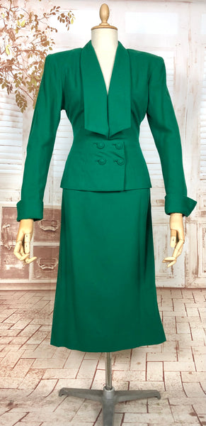 Incredible Original 1940s Vintage Kelly Green Wool Peplum Skirt Suit By Julliard