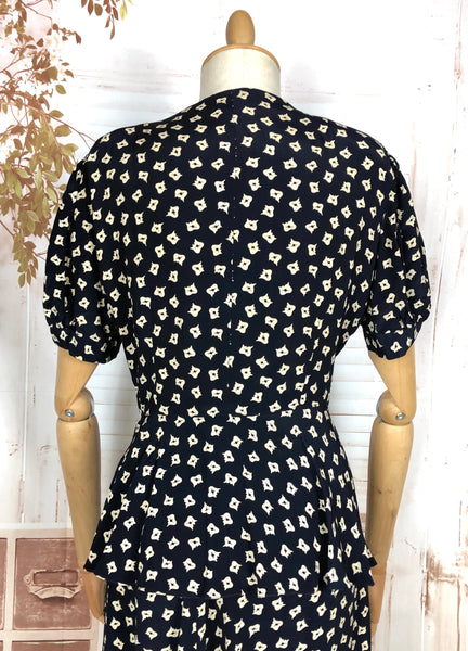 Fabulous 1940s Vintage Rayon Print Summer Suit