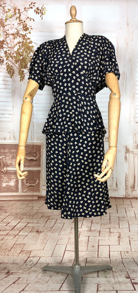 Fabulous 1940s Vintage Rayon Print Summer Suit