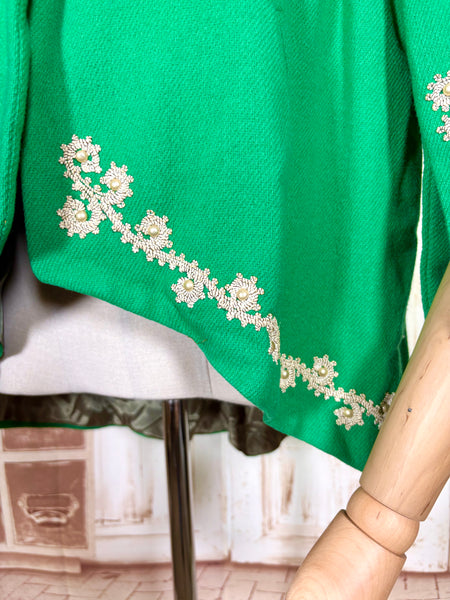 Exquisite Volup Kelly Green 1940s Swing Coat With Statement Sleeves By Best & Co