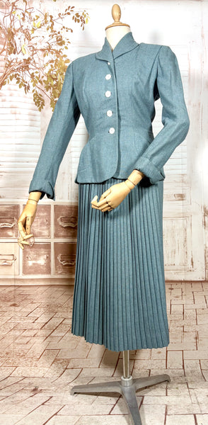 Late 1940s Teal Flecked Wool Skirt Suit with Knife Pleats – Betty Rose