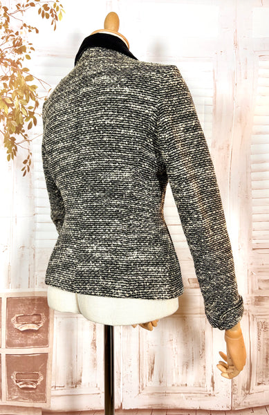 Late 1940s Black & Cream Bouclé Tweed Sports Blazer – Velvet Collar – Jancourt Petite Sports
