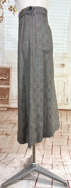 1940s Grey Checked Skirt Suit with Pink Overcheck & Button Detail