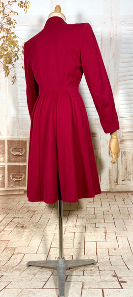 1940s Red Wool Princess Coat – Tailored Fit with Flared Skirt Silhouette