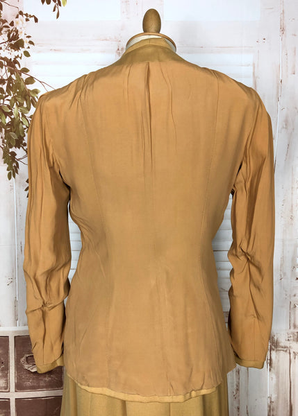 Incredible Mustard Yellow Original 1940s Vintage Double Breasted Skirt Suit