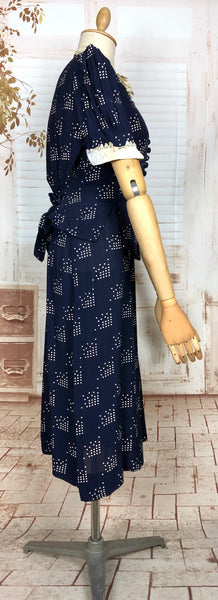 Fabulous Original Late 1930s Volup Vintage Navy Blue And White Abstract Print Dress And Jacket Set