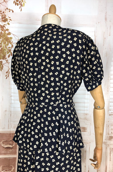 Fabulous 1940s Vintage Rayon Print Summer Suit