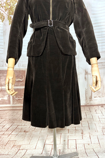Unusual Chocolate Brown Velvet Late 1930s / Early 1940s Ski Sport Suit With Zip Front