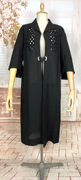 Elegant 1940s Volup Black Crepe Lightweight Coat With Lattice Detailing And Statement Buckle