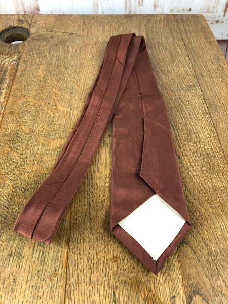 1940s/1950s Brown Rayon Swing Tie with Fishing Line & Hook Novelty Print – Brent, Montgomery Ward
