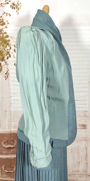 Late 1940s Teal Flecked Wool Skirt Suit with Knife Pleats – Betty Rose