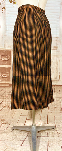 1940s Pumpkin Orange Check Skirt Suit – Tailored Hourglass Silhouette