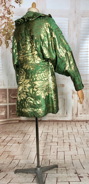 LAYAWAY PAYMENT 6 OF 6 - RESERVED FOR GILDA - Incredible Original 1920s Vintage Green And Gold Lamé Flapper Coat With Amazing Gigot Sleeves