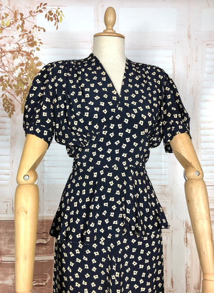 Fabulous 1940s Vintage Rayon Print Summer Suit