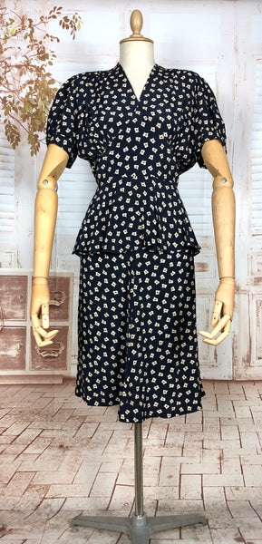 Fabulous 1940s Vintage Rayon Print Summer Suit