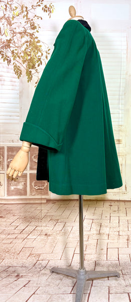 Incredible Emerald Green 1940s Coat With Astrakhan Lining