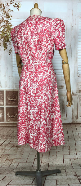 Wonderful Original 1940s Vintage Red And White Floral Print Zip Front Dress