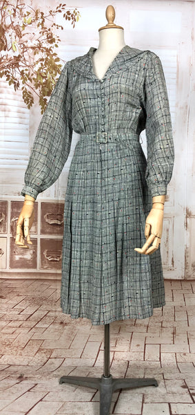 Unusual Late 1930s Vintage Grey Plaid Cold Rayon Dress With Bishop Sleeves