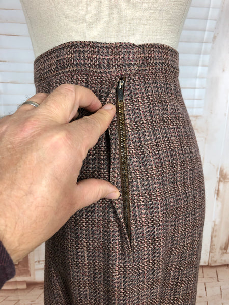 Beautiful 1940s Tweed Suit With V Pockets