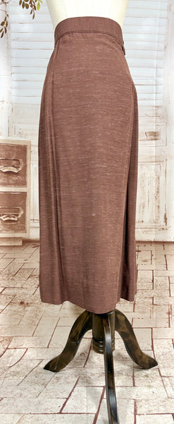 Lightweight 1940s Chocolate Brown Skirt Suit With Contrast Collar