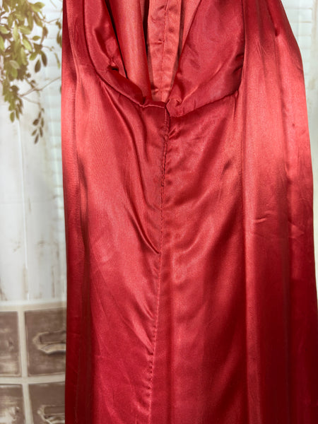 Lipstick Red Late 1940s / Early 1950s Volup Swing Coat By Rothmoor