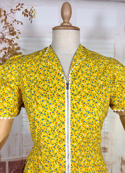 1940s Yellow Floral Zip Front Day Dress with Ric Rac Trim - Deadstock