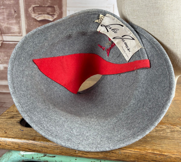 Unusual 1930s Grey And Red Felt Pixie Hat