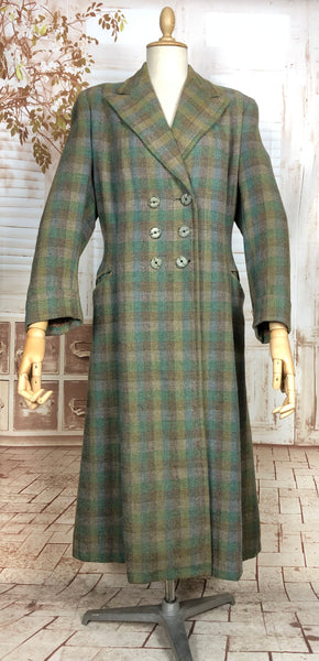 Gorgeous Original 1940s Volup Vintage Green Plaid Belt Back Princess Coat