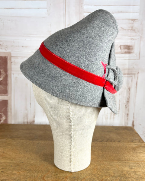 Unusual 1930s Grey And Red Felt Pixie Hat