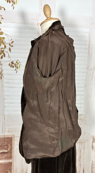 Unusual Chocolate Brown Velvet Late 1930s / Early 1940s Ski Sport Suit With Zip Front