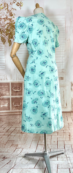 Late 1930s Early 1940s Volup Aqua Zip Front Day Dress