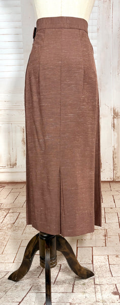 Lightweight 1940s Chocolate Brown Skirt Suit With Contrast Collar