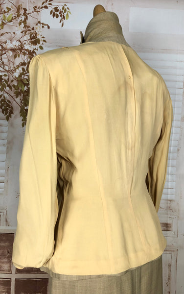 Beautiful Classic 1940s Vintage Cream Tan Summer Suit By Crestview California