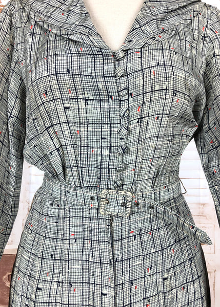 Unusual Late 1930s Vintage Grey Plaid Cold Rayon Dress With Bishop Sleeves