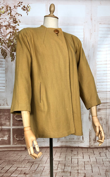 Exquisite Mustard Yellow 1940s Swing Coat