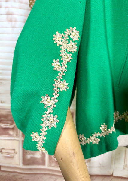Exquisite Volup Kelly Green 1940s Swing Coat With Statement Sleeves By Best & Co