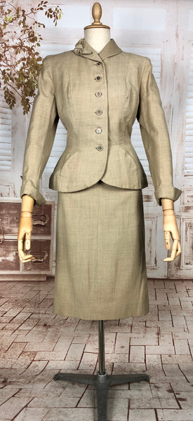 Beautiful Classic 1940s Vintage Cream Tan Summer Suit By Crestview California