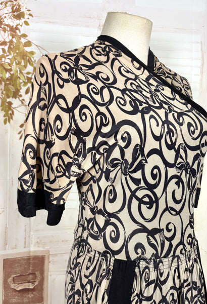 Fabulous 1930s Black And Cream Swirl Pattern Rayon Jersey Dress