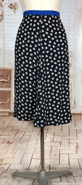 Fabulous 1940s Vintage Rayon Print Summer Suit